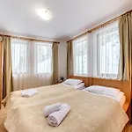Alpine Haven 2-bedroom Escape, By Flat Mаnager * פמפורובו