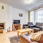 דירה Alpine Haven 2-bedroom Escape, By Flat Mаnager *