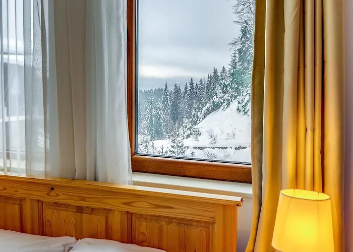 Alpine Haven 2-bedroom Escape, By Flat Mаnager Apartment