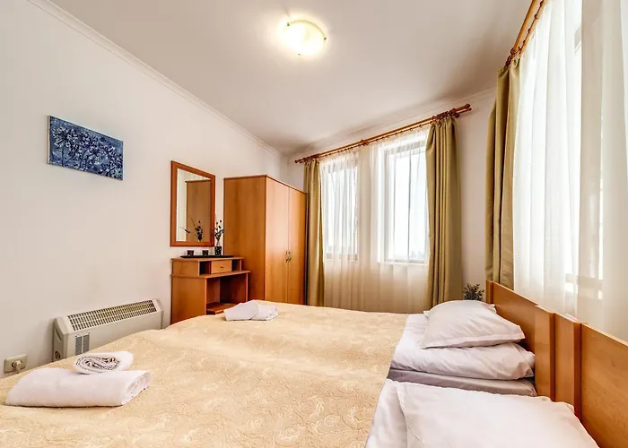 Alpine Haven 2-bedroom Escape, By Flat Mаnager *